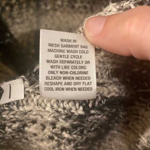 Black/Grey/White/Silver Knit Sweater by Relativity Size Large EUC - Picture 5 of 6